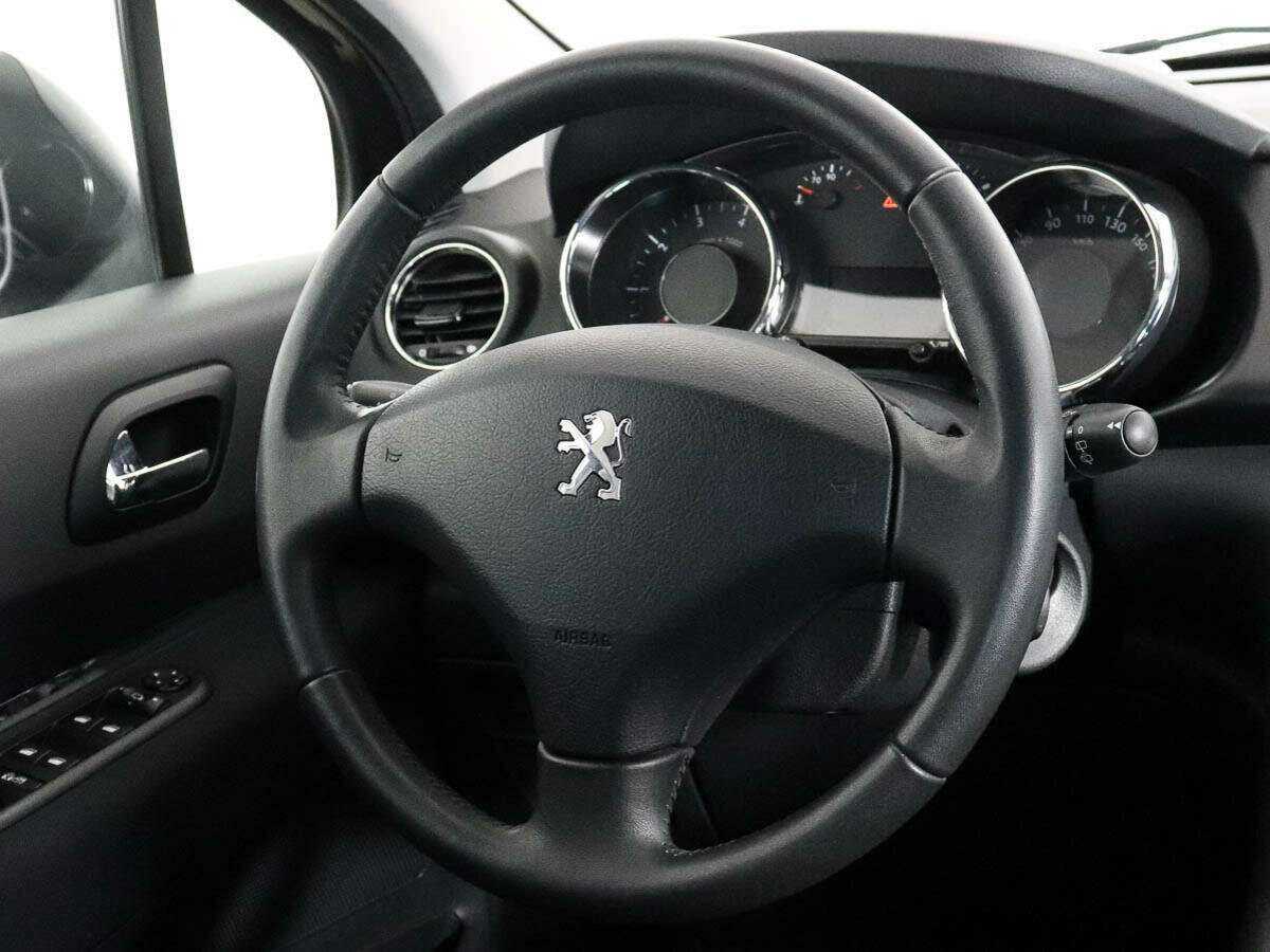 Купить Peugeot 3008 с пробегом. Фото: #12