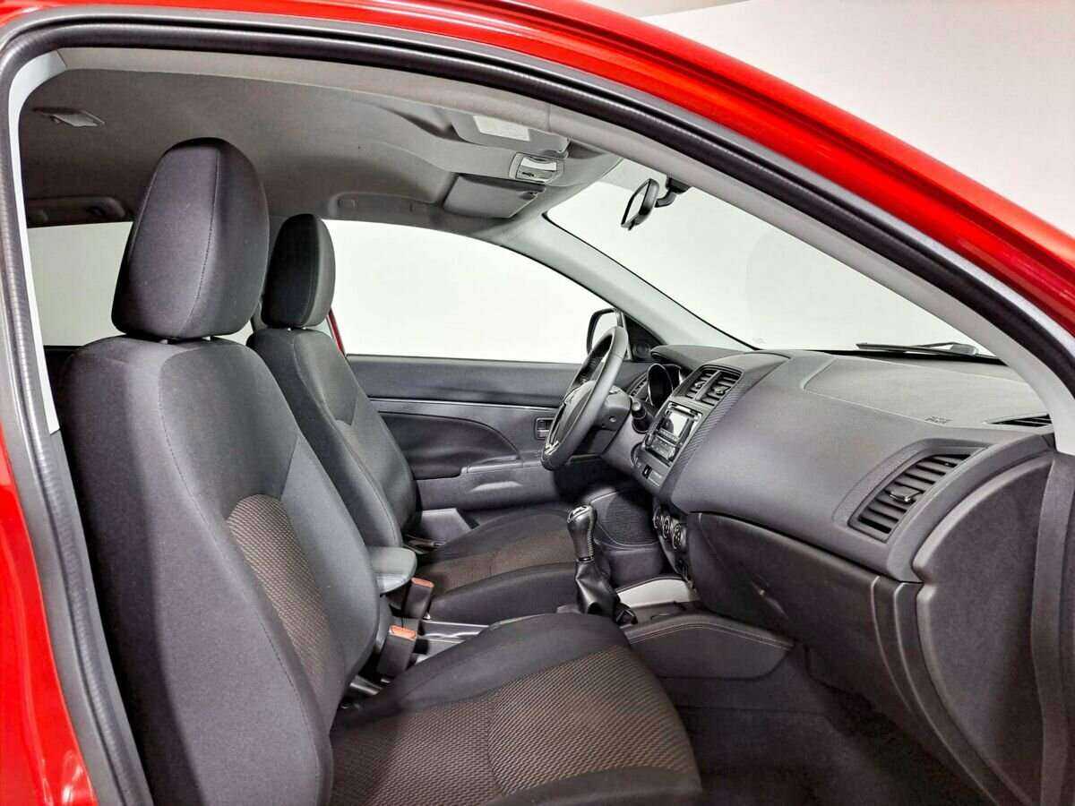 Купить Mitsubishi ASX с пробегом. Фото: #9