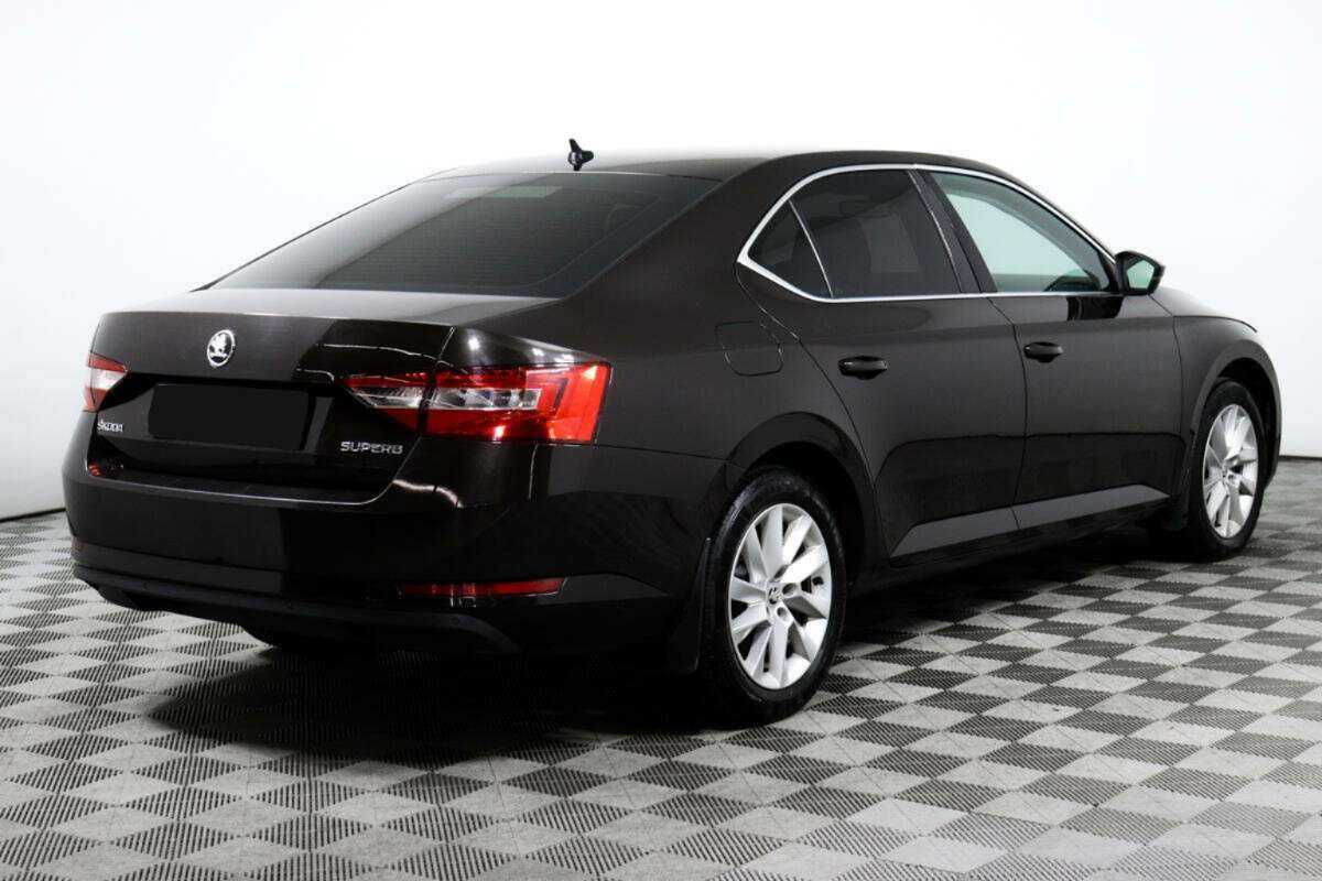 Купить Skoda Superb с пробегом. Фото: #4