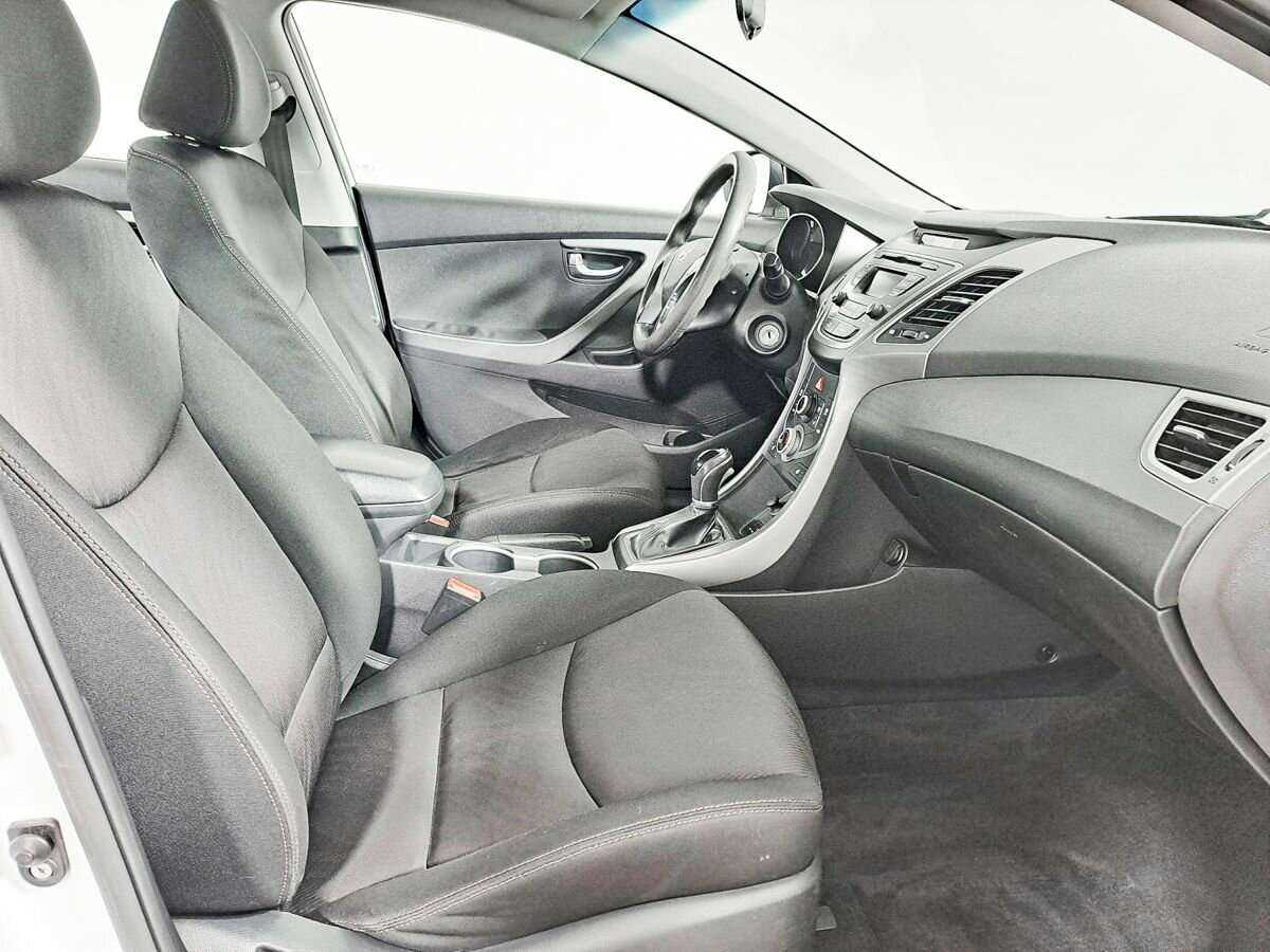 Купить Hyundai Elantra с пробегом. Фото: #8