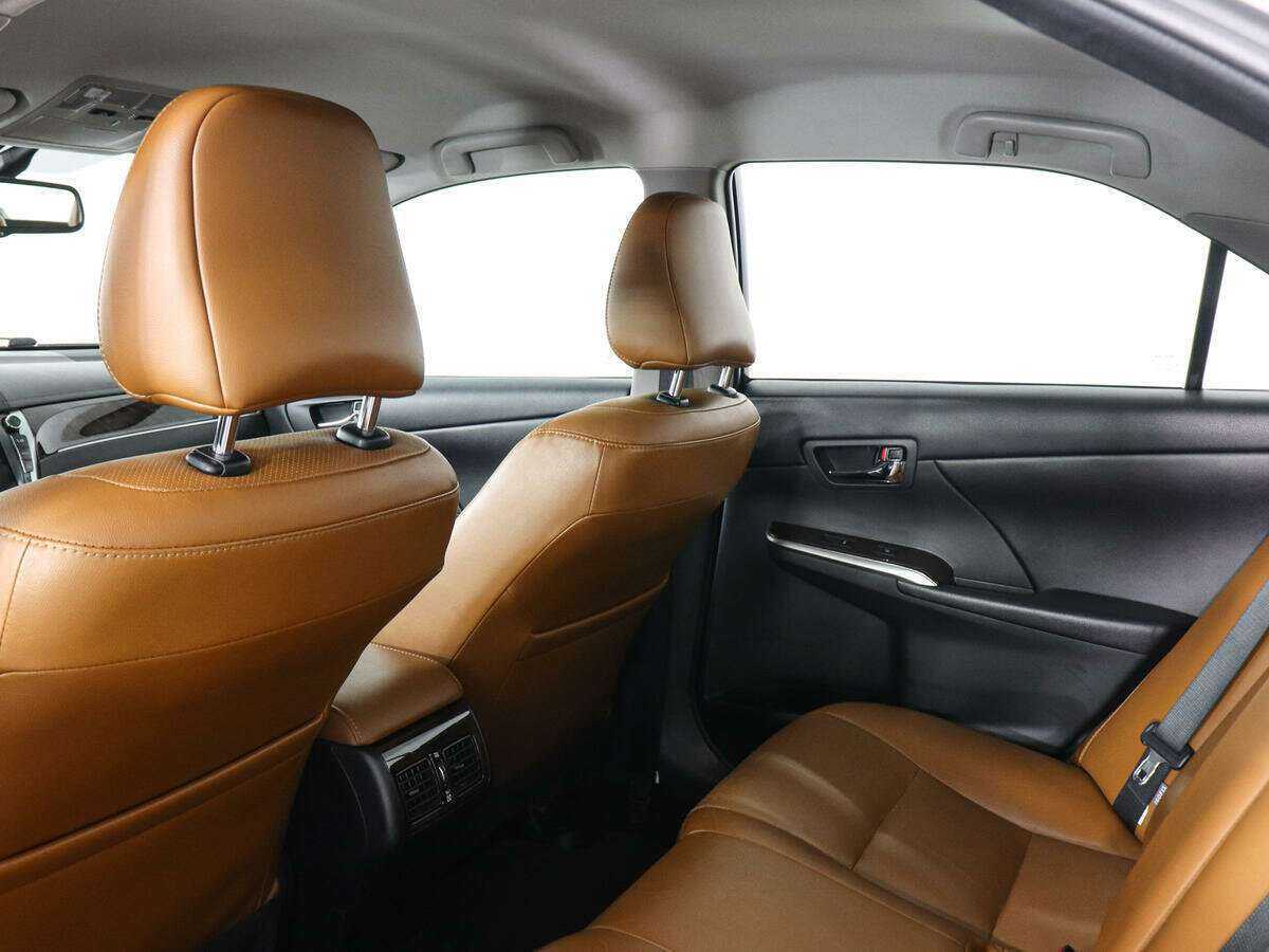 Купить Toyota Camry с пробегом. Фото: #11