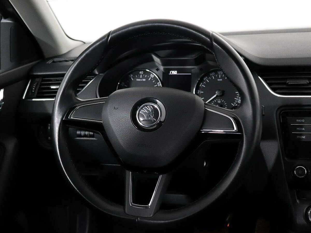 Купить Skoda Octavia с пробегом. Фото: #11