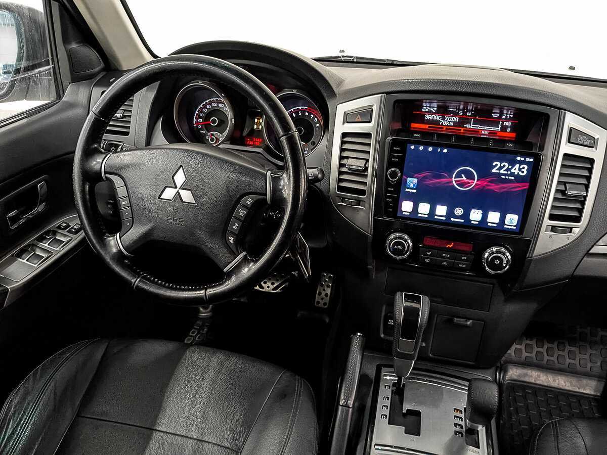 Купить Mitsubishi Pajero с пробегом. Фото: #24