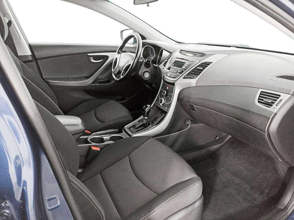 Купить Hyundai Elantra с пробегом. Фото: #6