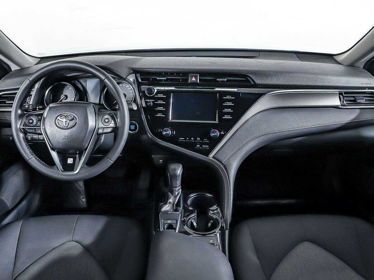 Купить Toyota Camry с пробегом. Фото: #10