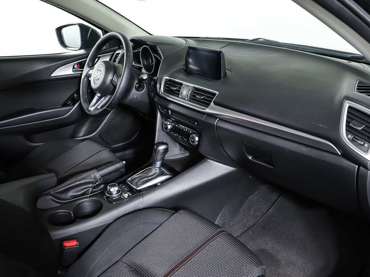 Купить Mazda 3 с пробегом. Фото: #8