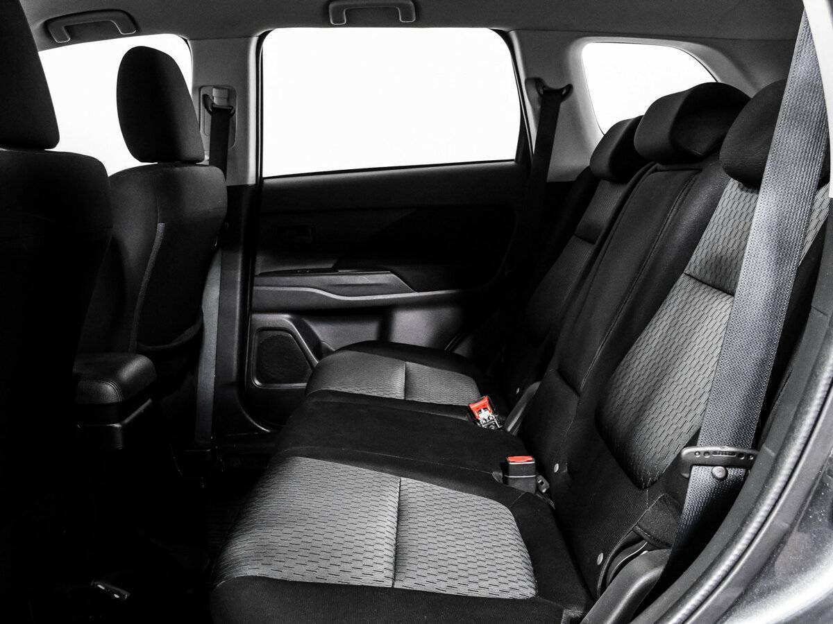 Купить Mitsubishi Outlander с пробегом. Фото: #11