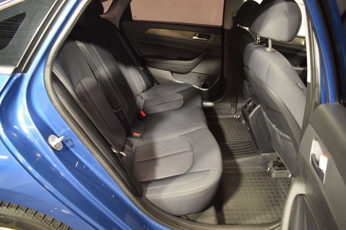 Купить Hyundai Sonata с пробегом. Фото: #11