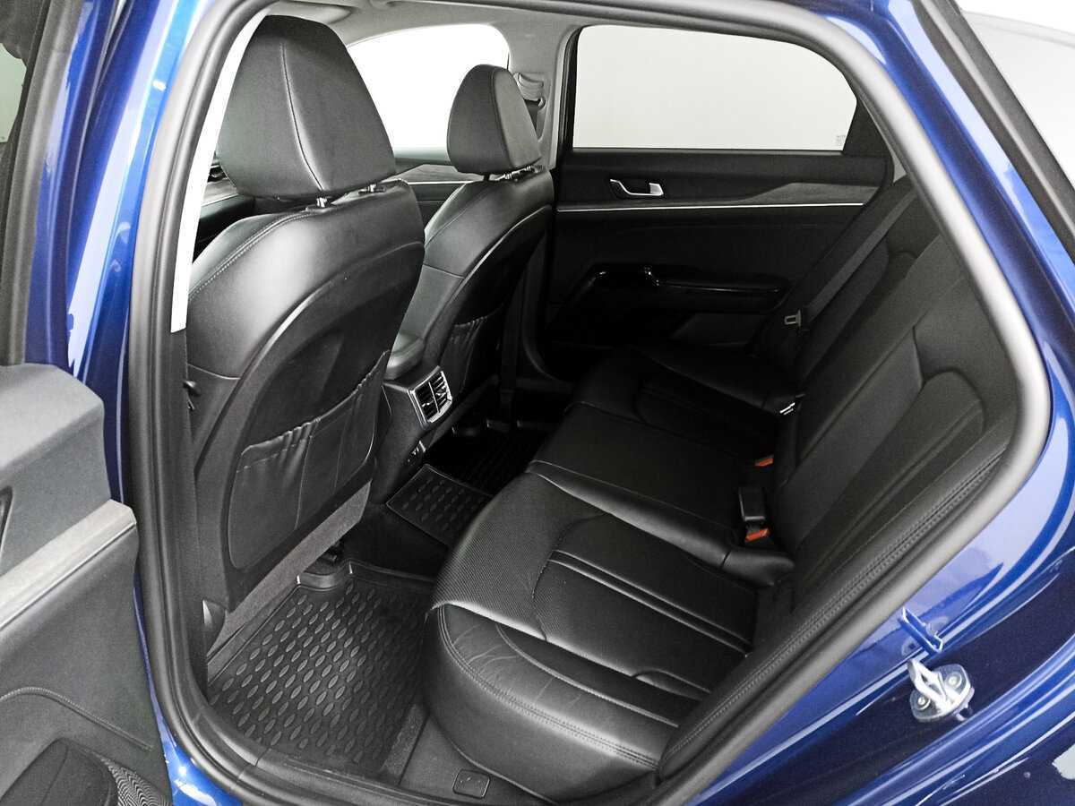 Купить Kia K5 с пробегом. Фото: #9