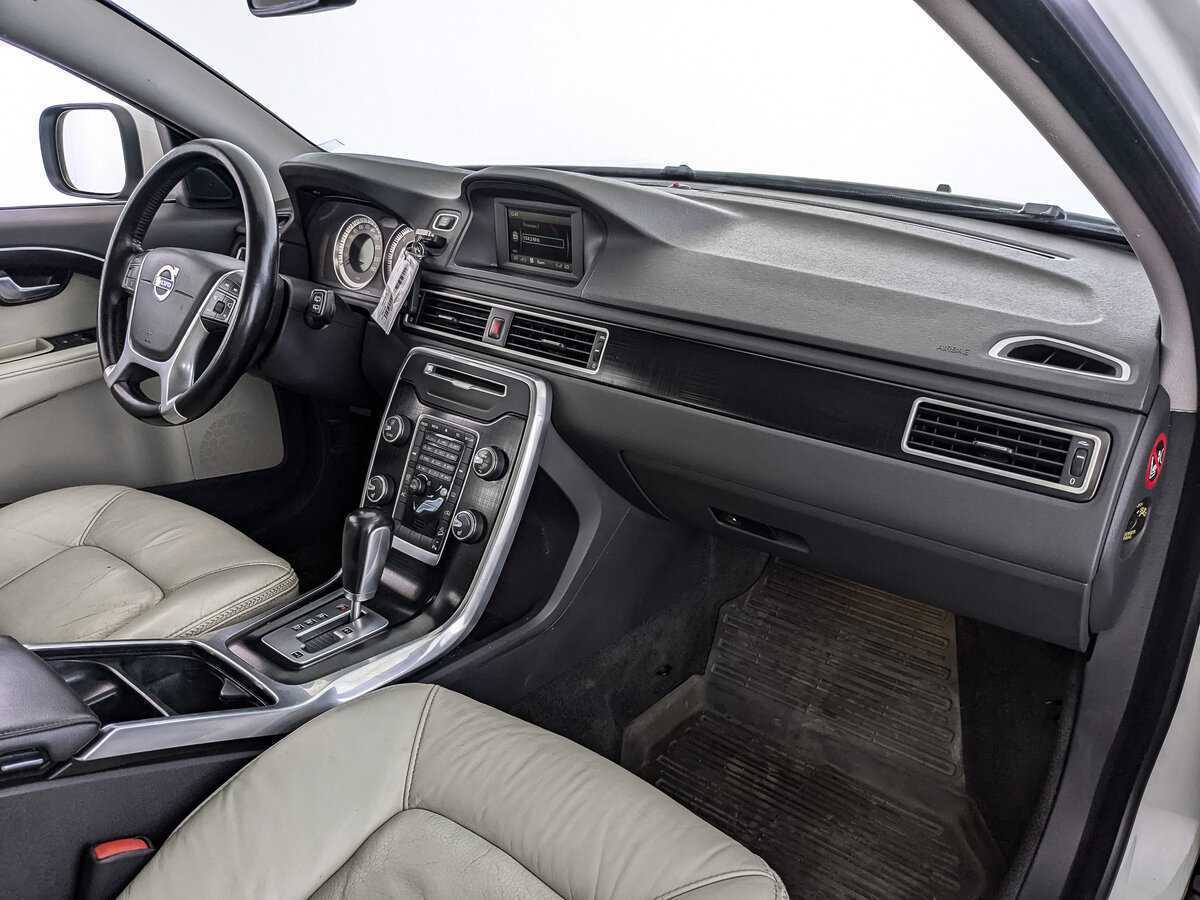 Купить Volvo XC70 с пробегом. Фото: #8