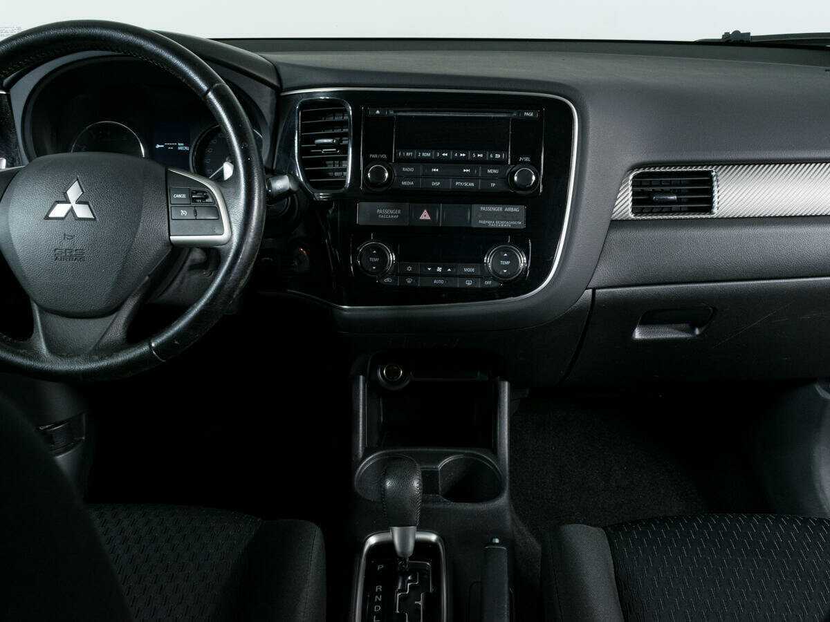Купить Mitsubishi Outlander с пробегом. Фото: #10