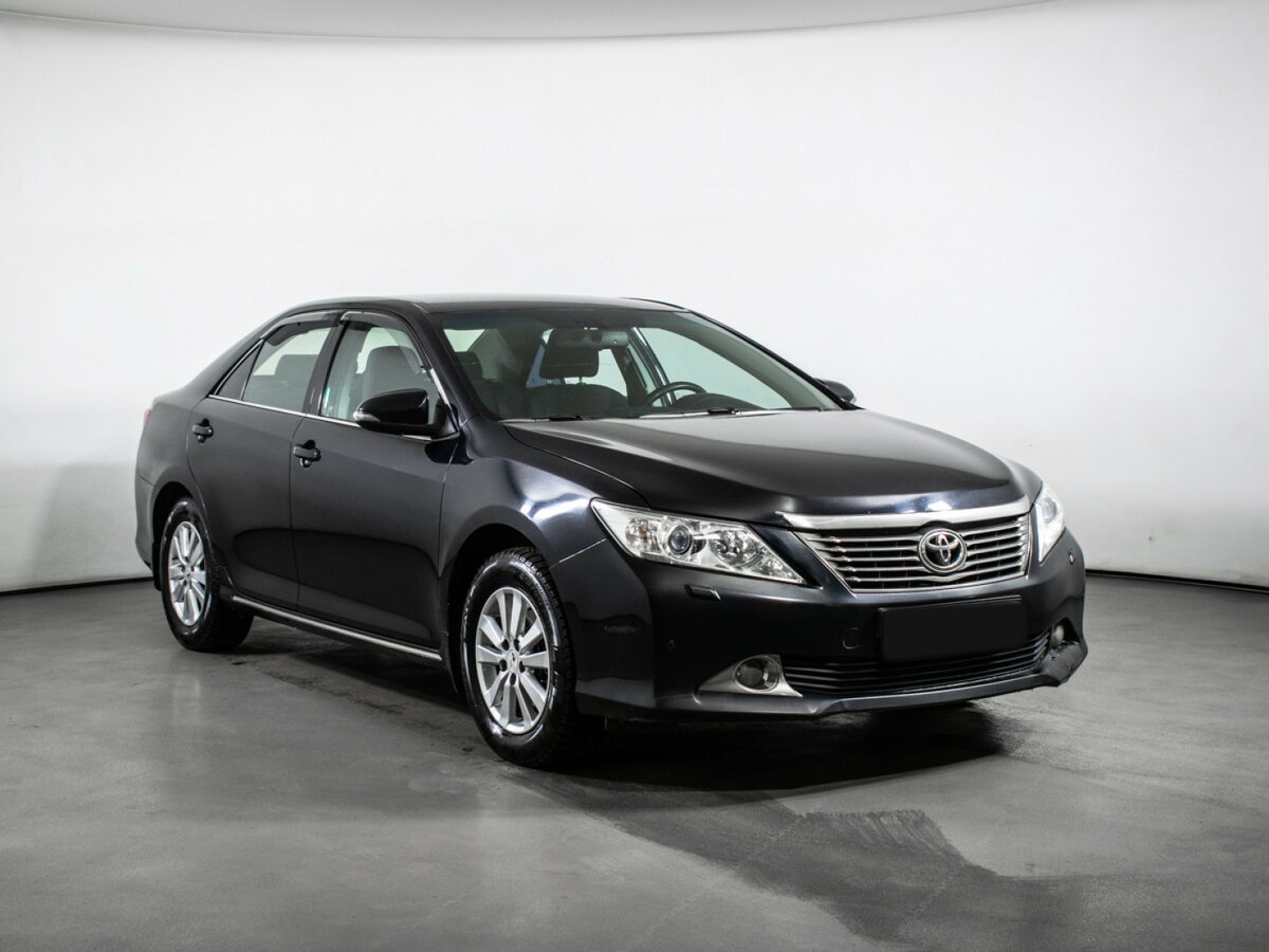 Купить Toyota Camry с пробегом. Фото: #2