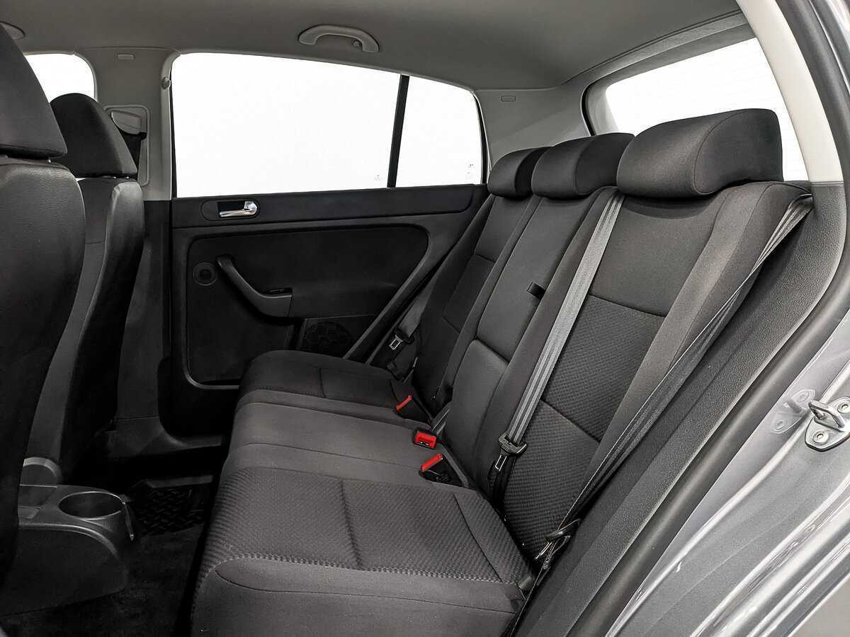 Купить Volkswagen Golf Plus с пробегом. Фото: #17