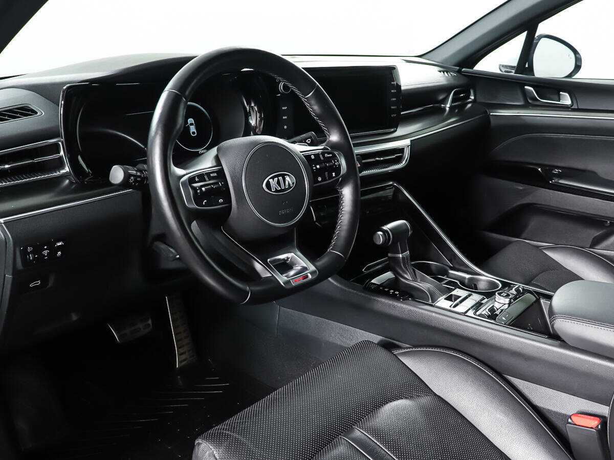 Купить Kia K5 с пробегом. Фото: #12