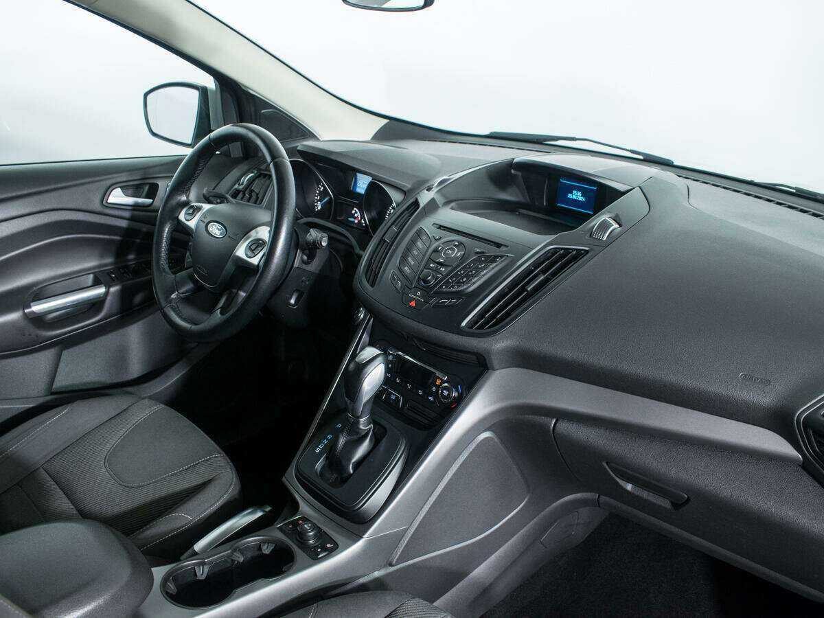 Купить Ford Kuga с пробегом. Фото: #8