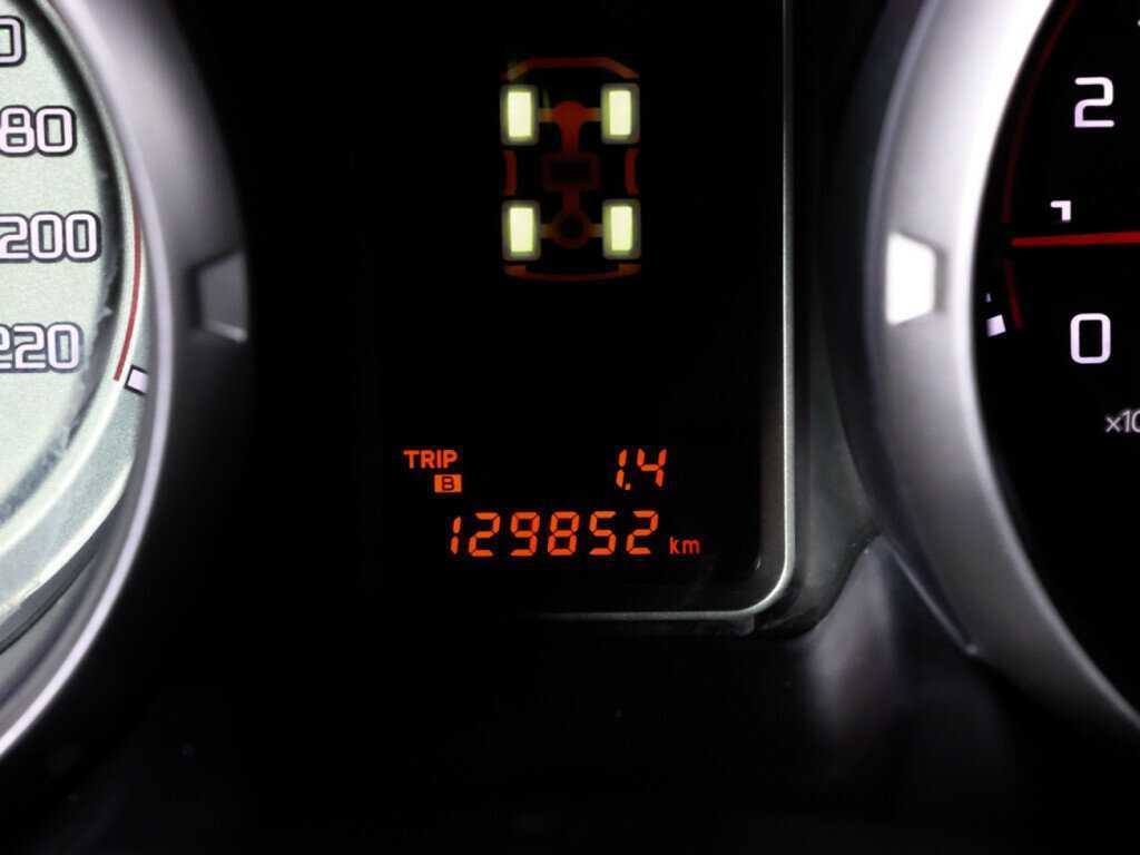 Купить Mitsubishi Pajero с пробегом. Фото: #26