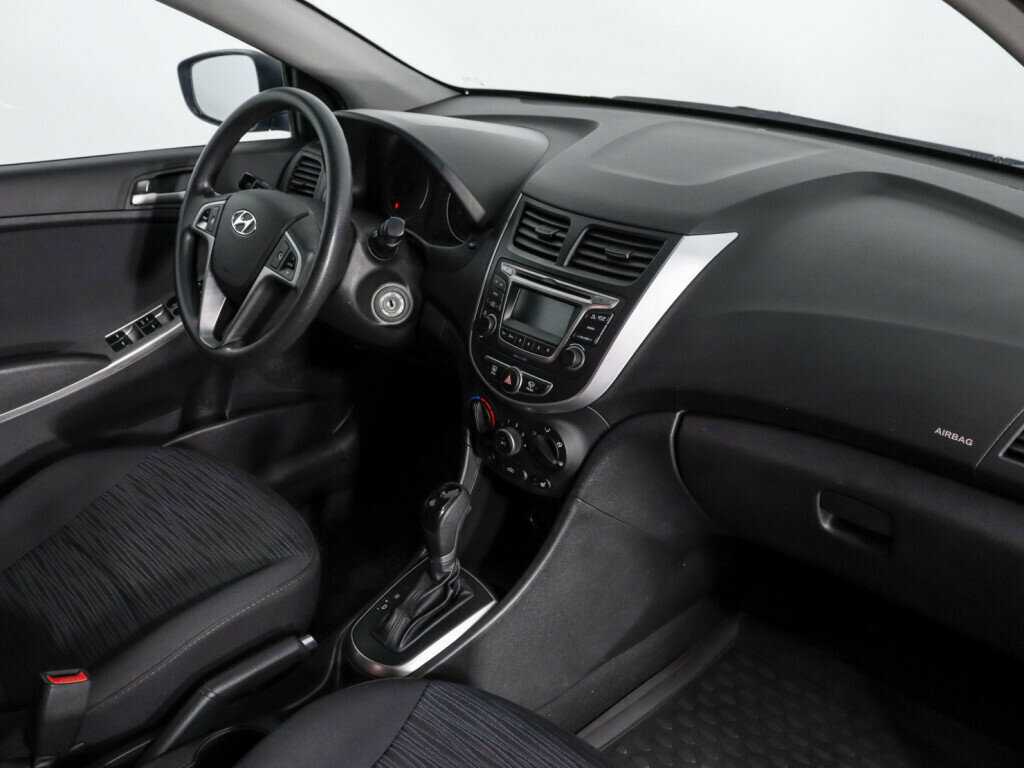 Купить Hyundai Solaris с пробегом. Фото: #10