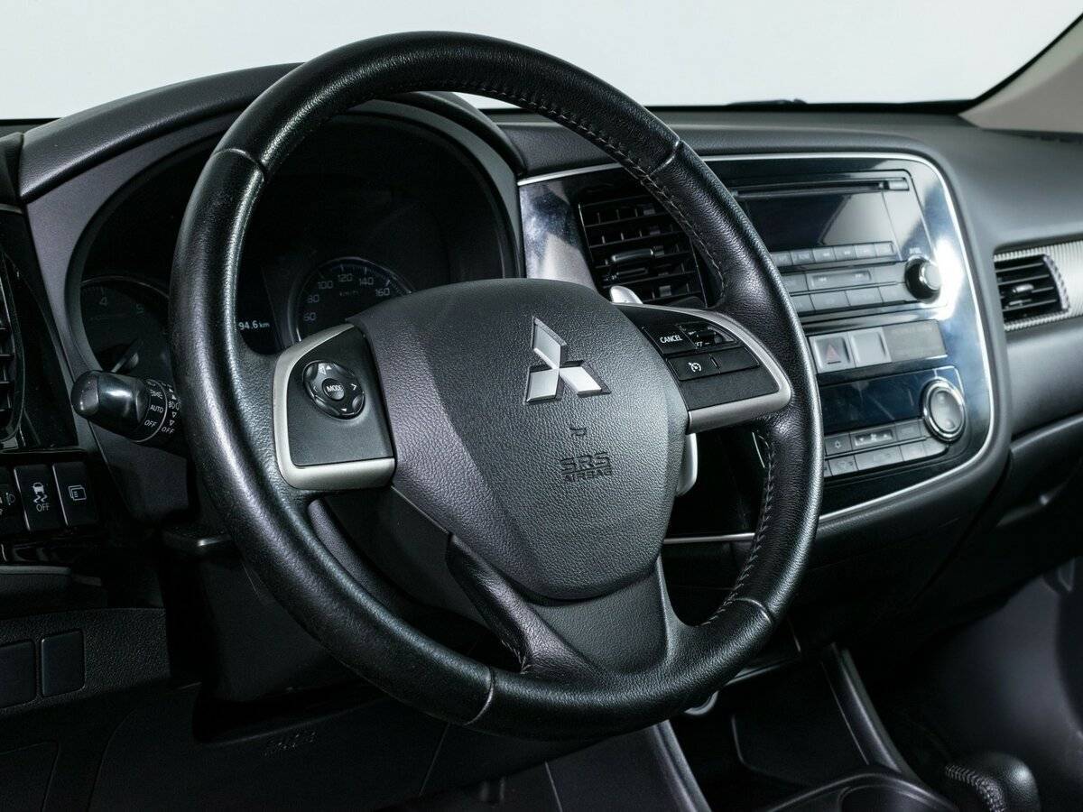 Купить Mitsubishi Outlander с пробегом. Фото: #11