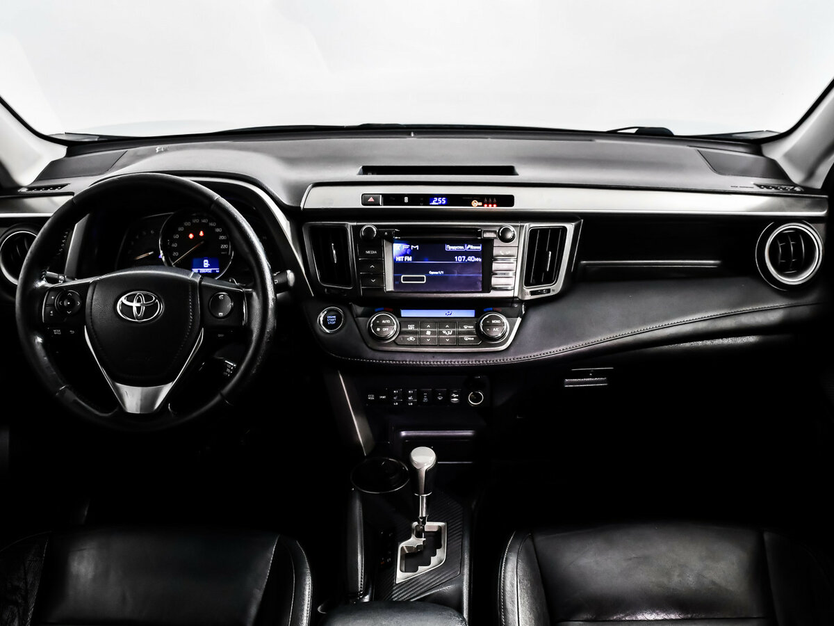 Купить Toyota RAV4 с пробегом. Фото: #7