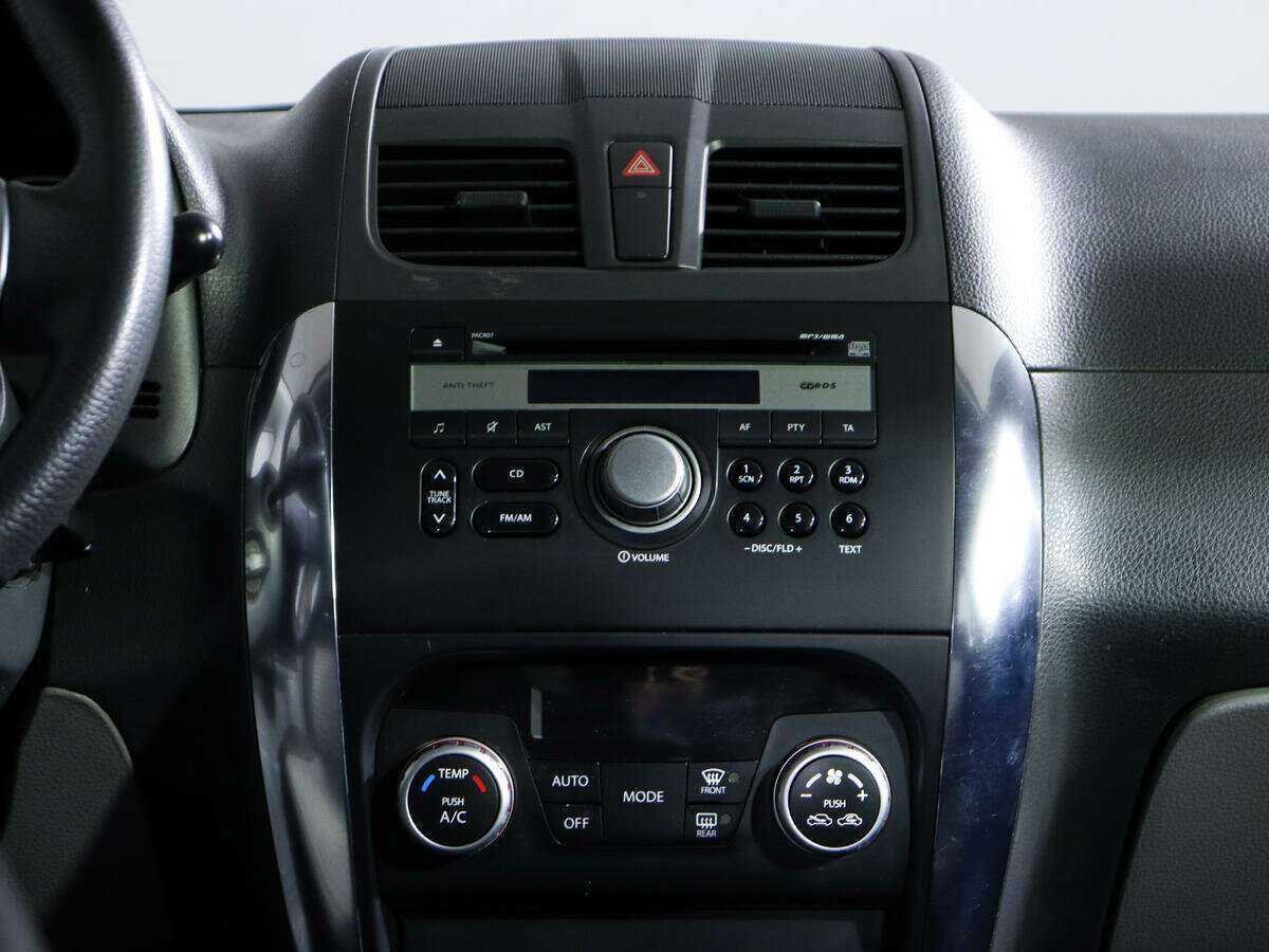 Купить Suzuki SX4 с пробегом. Фото: #10