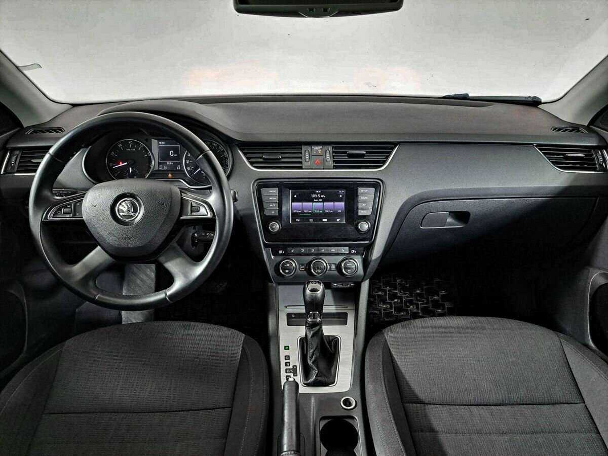 Купить Skoda Octavia с пробегом. Фото: #11