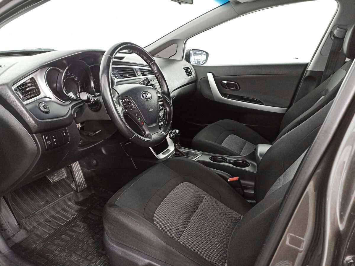 Купить Kia Ceed с пробегом. Фото: #13