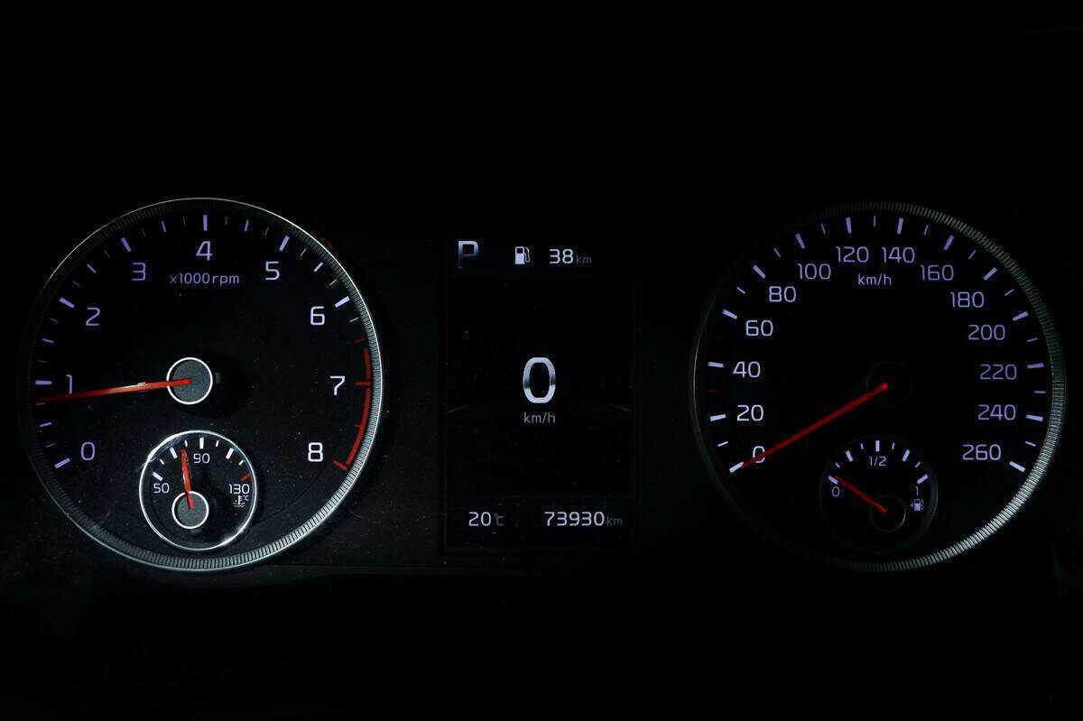 Купить Kia K5 с пробегом. Фото: #9