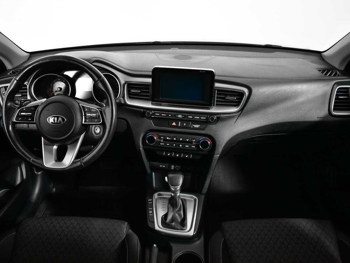 Купить Kia Ceed с пробегом. Фото: #11
