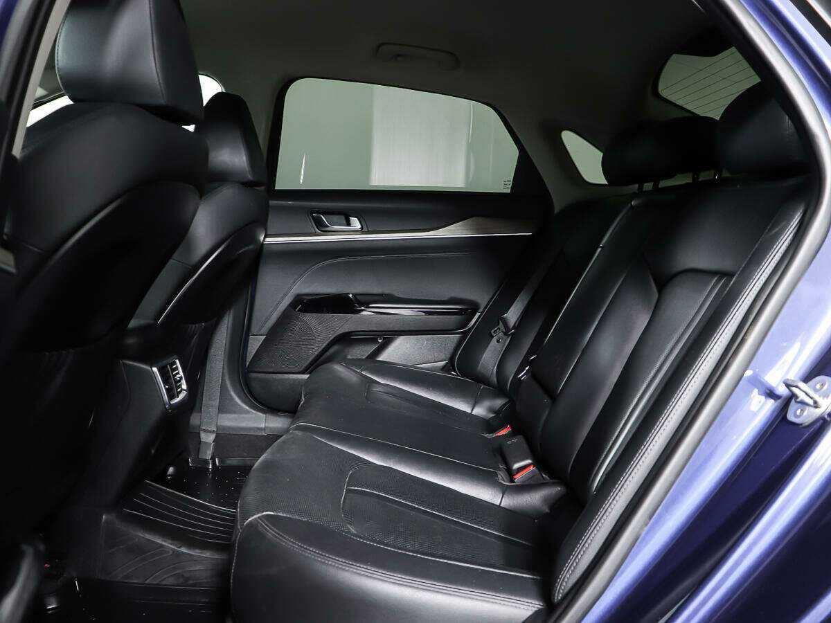 Купить Kia K5 с пробегом. Фото: #11