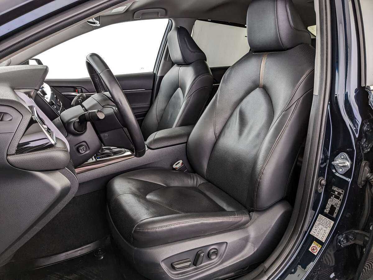 Купить Toyota Camry с пробегом. Фото: #15