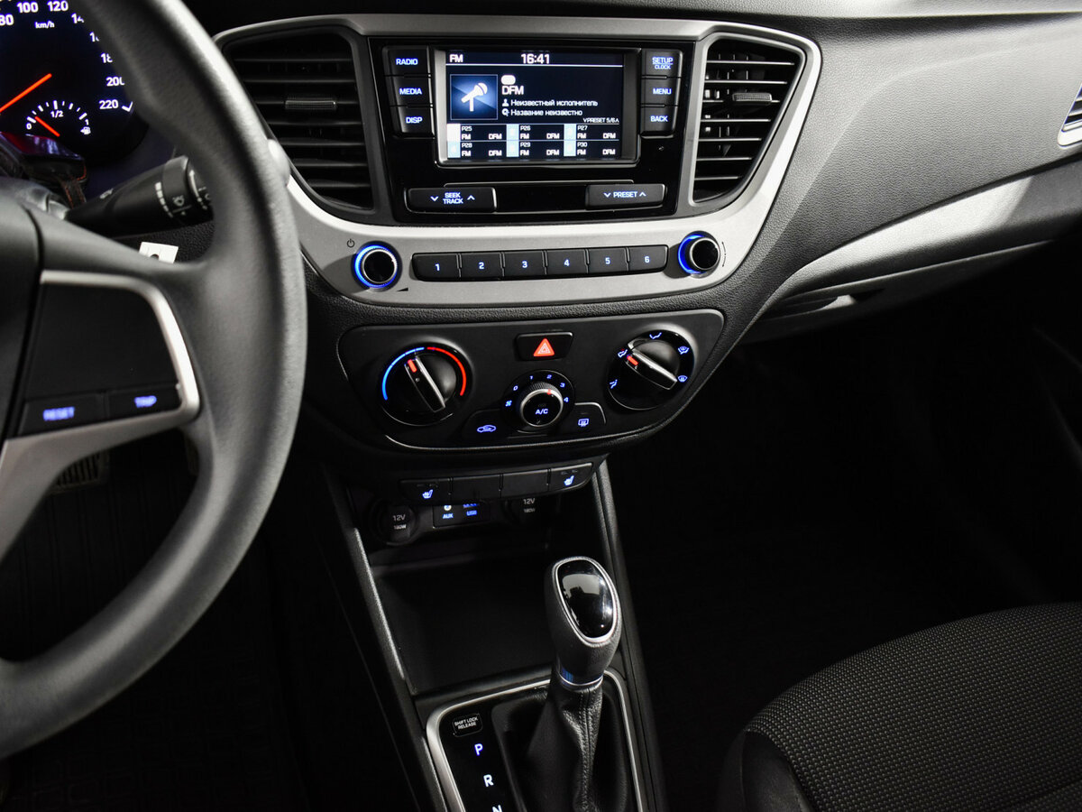 Купить Hyundai Solaris с пробегом. Фото: #14