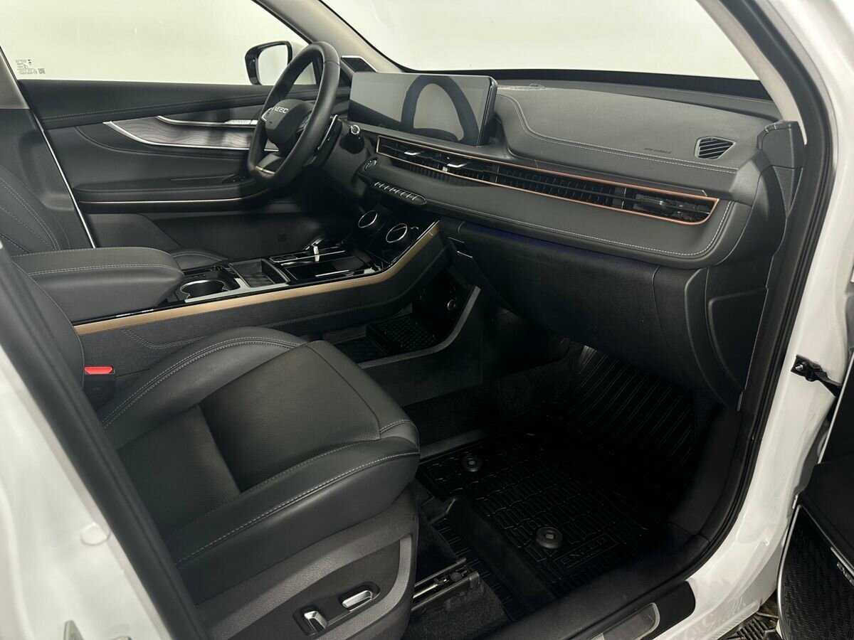 Купить EXEED LX с пробегом. Фото: #13