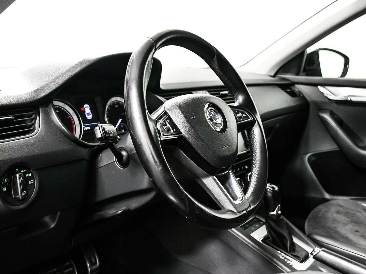 Купить Skoda Octavia с пробегом. Фото: #12