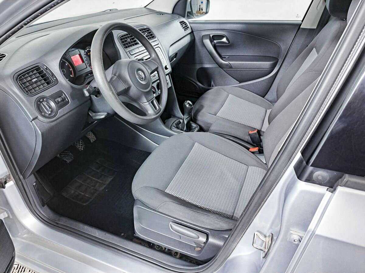 Купить Volkswagen Polo с пробегом. Фото: #13