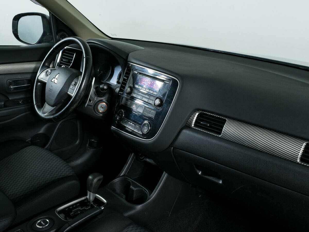 Купить Mitsubishi Outlander с пробегом. Фото: #9