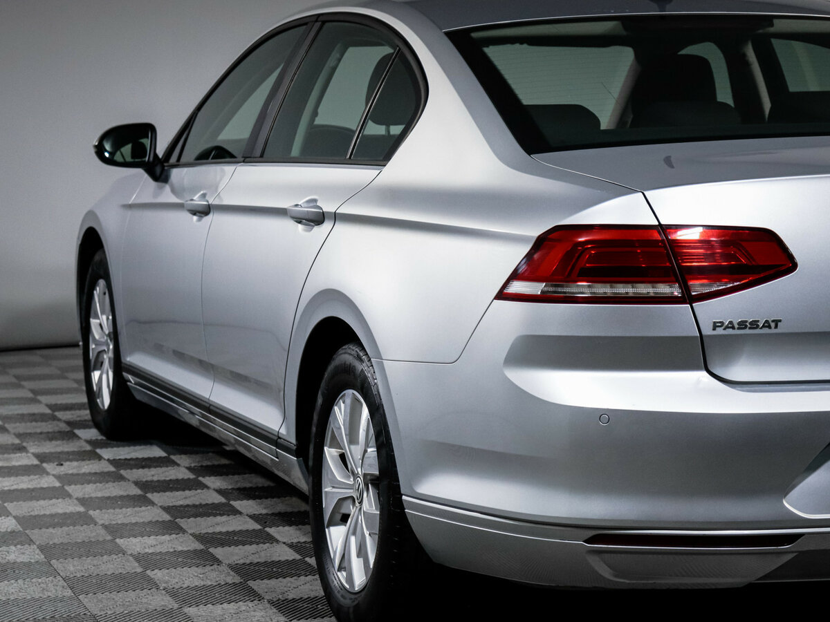 Купить Volkswagen Passat с пробегом. Фото: #16