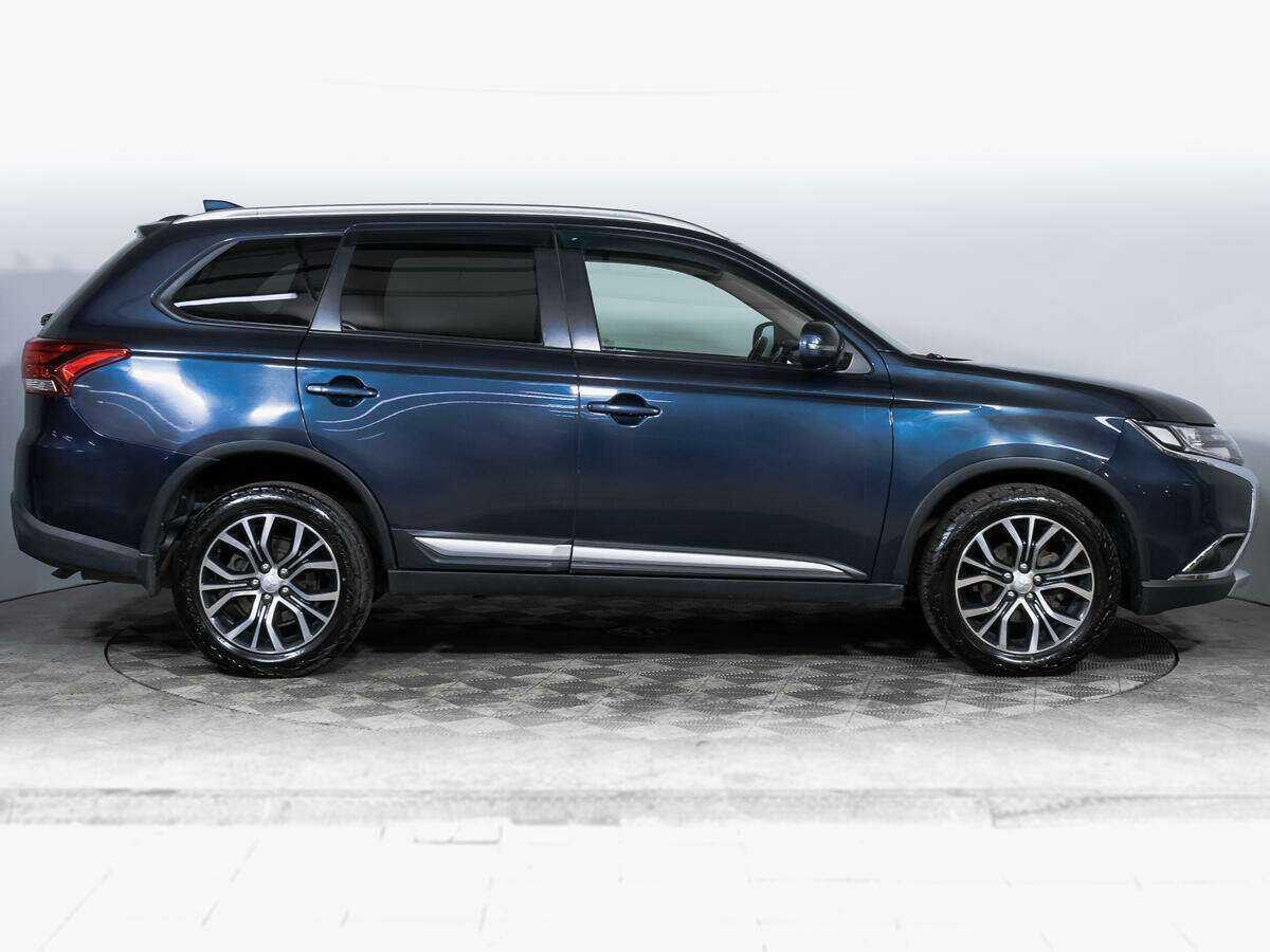 Купить Mitsubishi Outlander с пробегом. Фото: #3