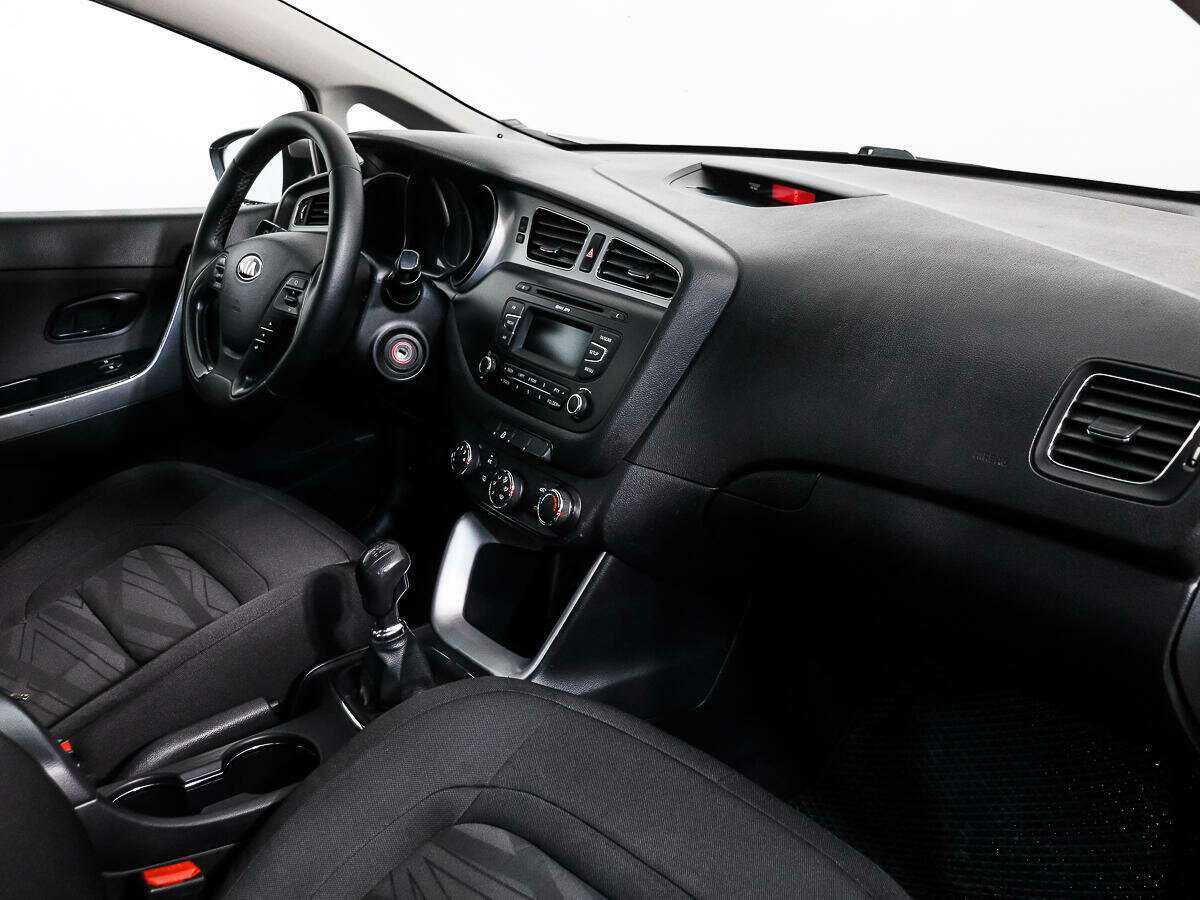 Купить Kia Ceed с пробегом. Фото: #9