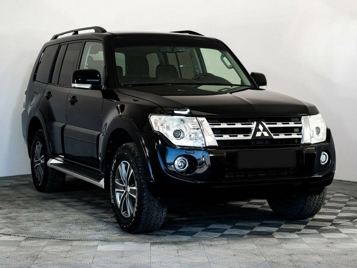 Купить Mitsubishi Pajero с пробегом. Фото: #2