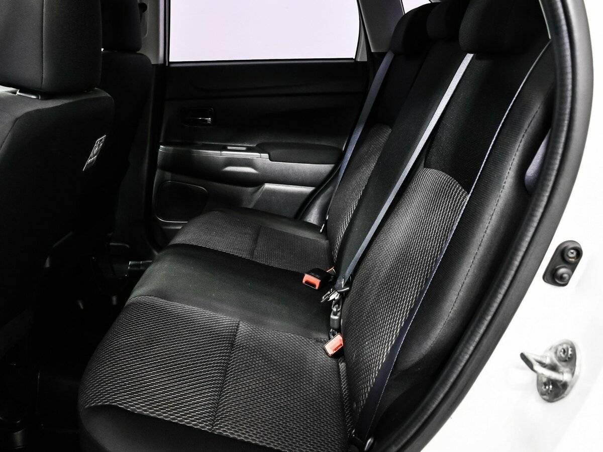 Купить Mitsubishi ASX с пробегом. Фото: #11