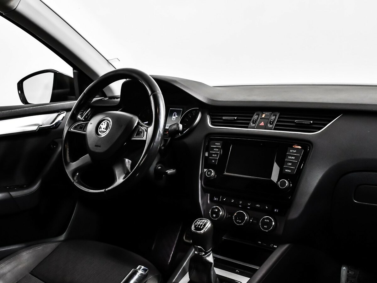 Купить Skoda Octavia с пробегом. Фото: #8