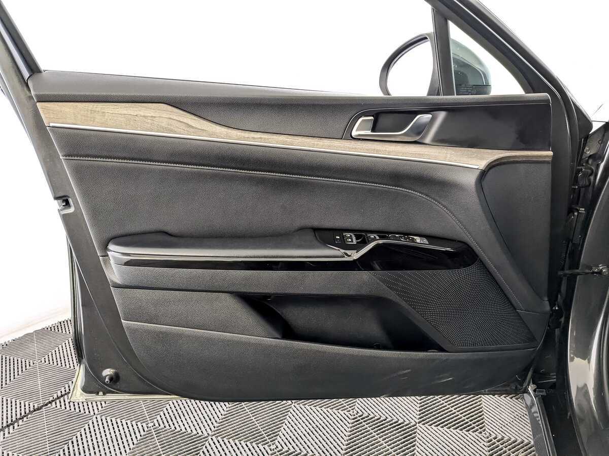 Купить Kia K5 с пробегом. Фото: #14