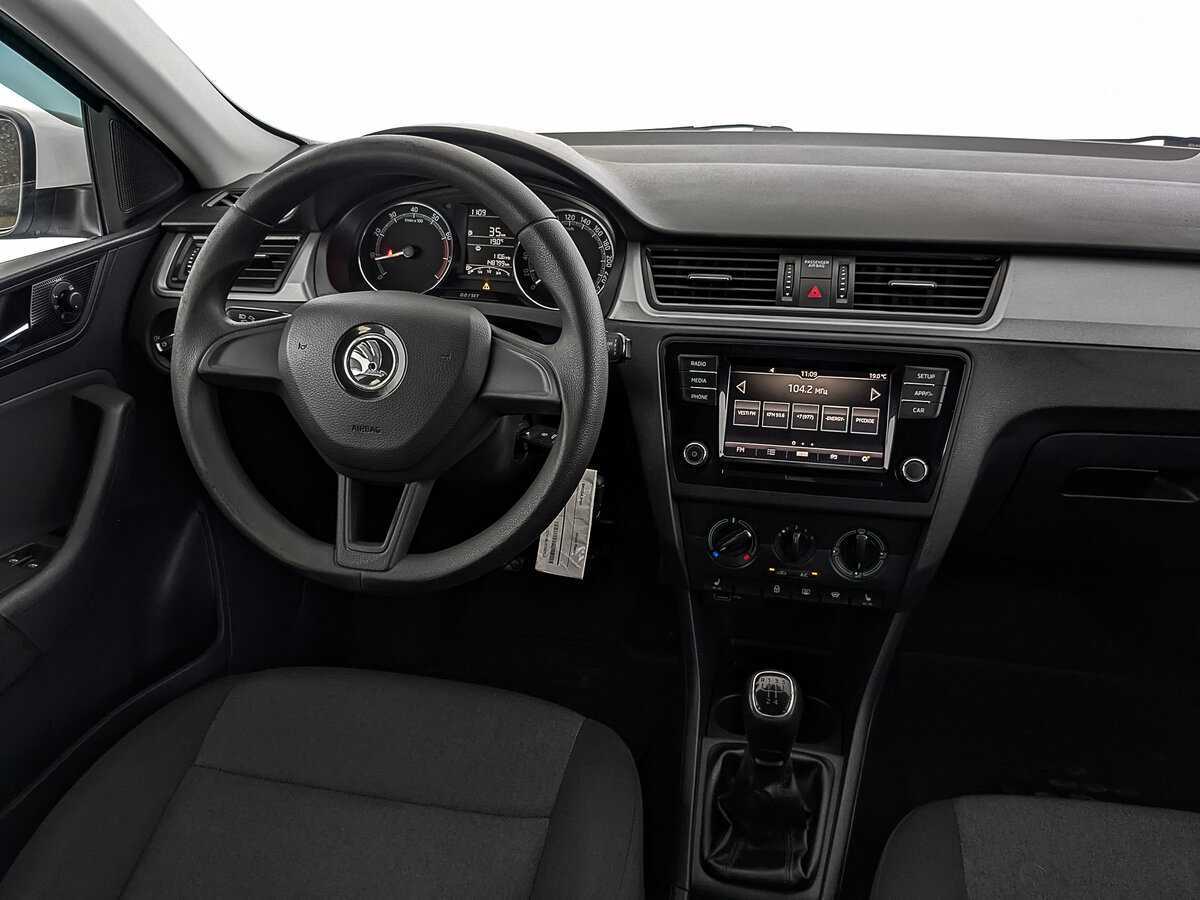 Купить Skoda Rapid с пробегом. Фото: #25