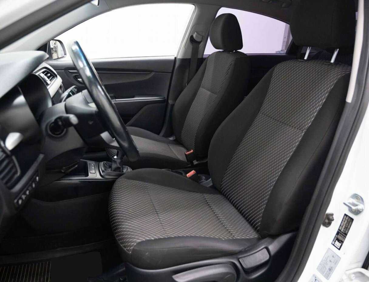 Купить Kia Rio с пробегом. Фото: #7