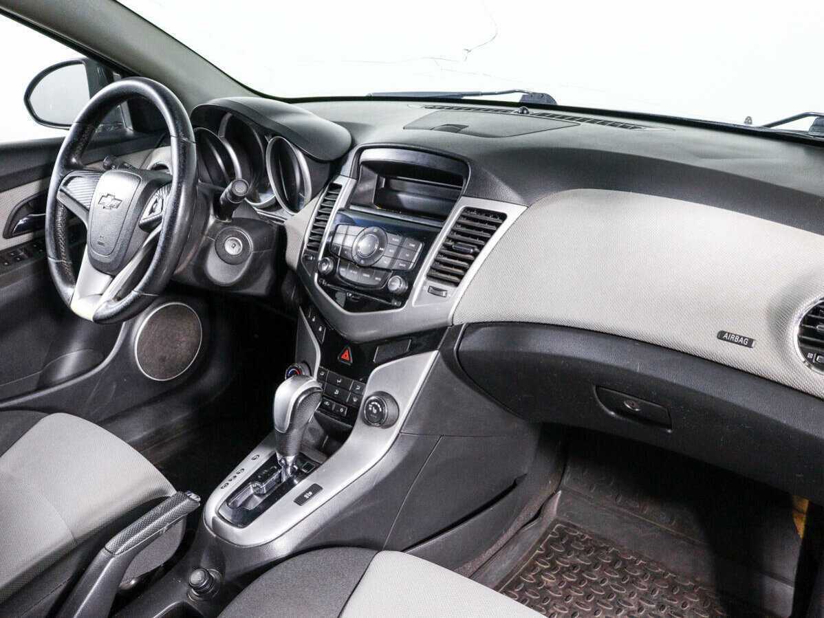 Купить Chevrolet Cruze с пробегом. Фото: #8
