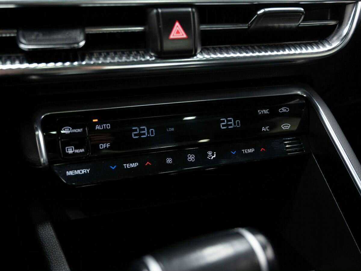 Купить Kia K5 с пробегом. Фото: #25