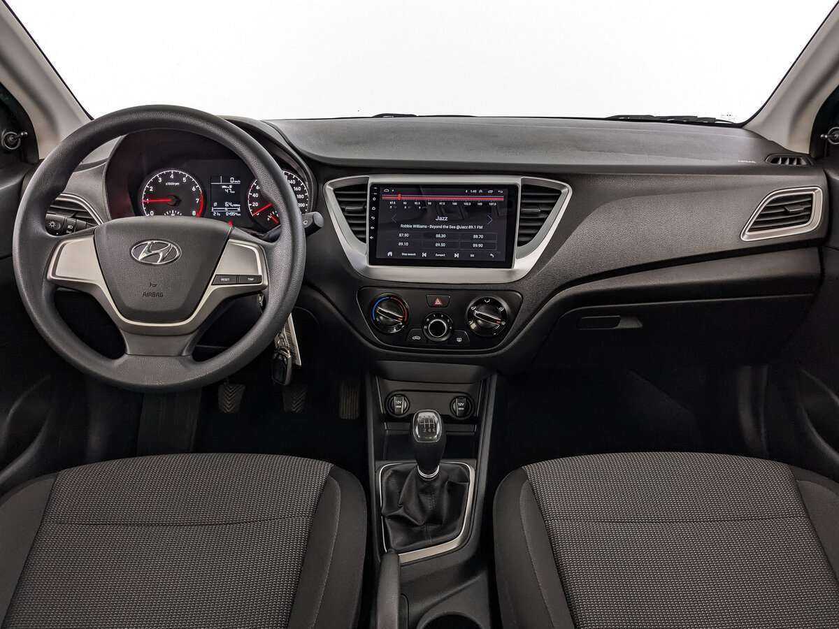 Купить Hyundai Solaris с пробегом. Фото: #8