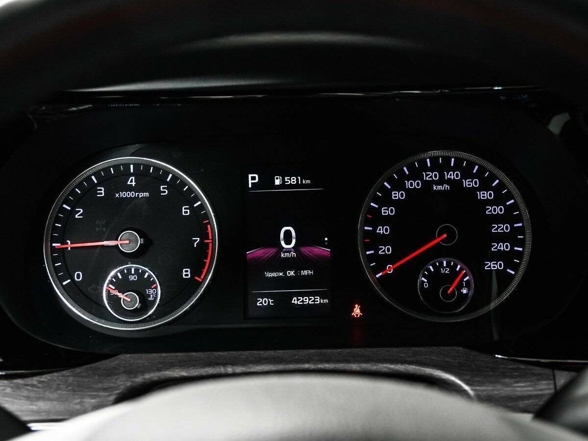 Купить Kia K5 с пробегом. Фото: #9