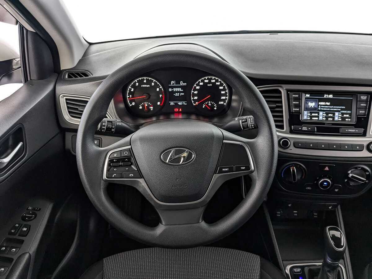 Купить Hyundai Solaris с пробегом. Фото: #17