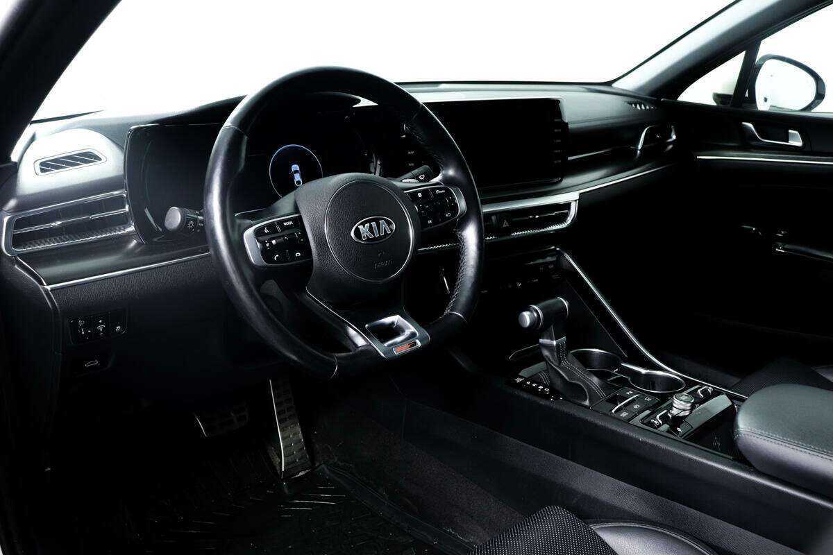 Купить Kia K5 с пробегом. Фото: #12